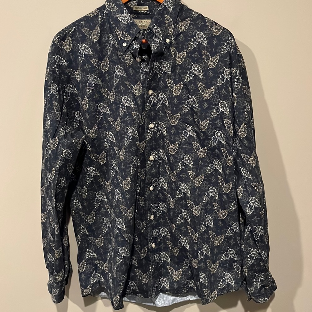 Natural Issue button down - Picture 2 of 4